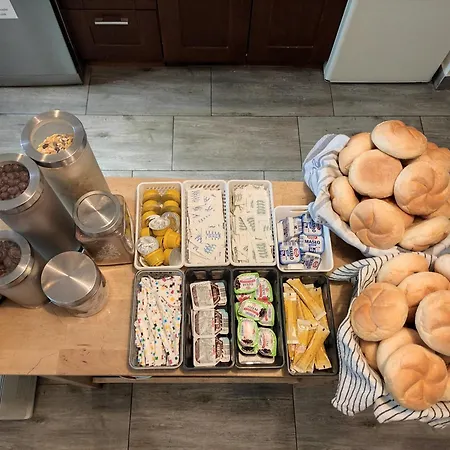 Helvetia - Old Town Apartmán